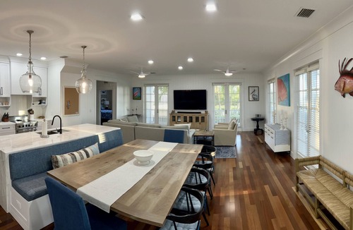 Islamorada House | Oceanfront 4BR Retreat w/Private 31' Boat Slip, Pool & Beach, gourmet kitchen