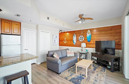 St. Petersburg Condo | Oceanfront Condo Resort! Minutes from Madeira Beach🏖