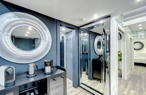 South Beach Condo | Oceanfront perfect for Bachelor/ette and Reunions