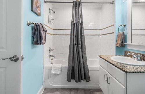 Panama City Beach Resort | Oceanfront with Amazing Views.Pet friendly 2 bed+ hall alcove.16th fl. sleeps 8