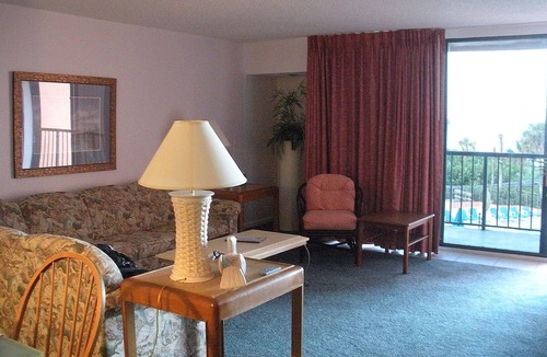 Indian Harbour Beach Resort | Oceanique 1: Coastal Getaway: 2BR Beachfront Resort Condo
