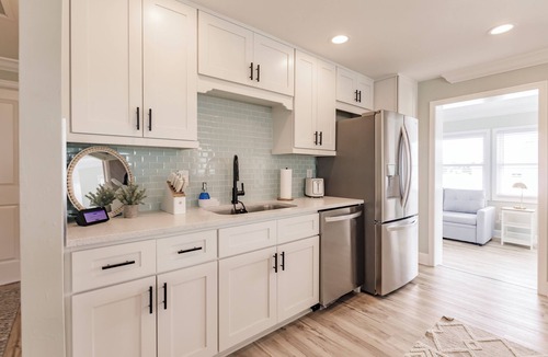 Laguna Shores House | Oceanview Large Heated Pool Plus Separate Suite with Kitchenette Pet Friendly