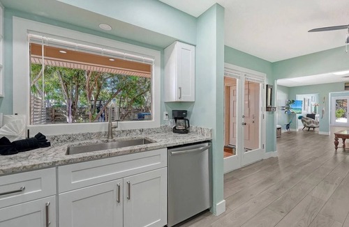Saint Armands Key House | Offering 5% Rebate on Room Rate if Booked by 9pm