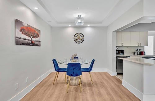 Bay Harbor Islands Apartment | Old Bay Vista | Stylish 1BR Getaway