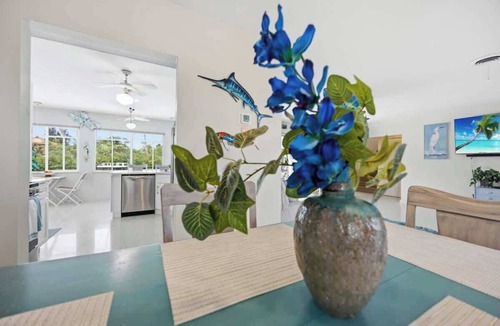 Englewood House | Old Florida Waterfront Retreat