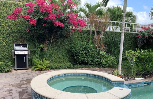Old Naples Villa | Old Naples/Downtown, private pool&garden, 6 blocks to beach!