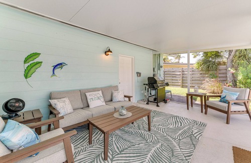 Bradenton Cottage | 'oma's House' w/Heated Pool: Near Beach & IMG