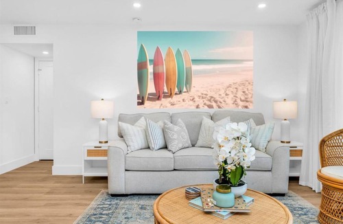 Juno Beach Apartment | ON The Beach Villa in Juno! 2! Top Rated