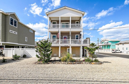 Holgate House | Only 1 Week Left: Aug. 22-29 - Ocean Views, Great Location One Block to Beach