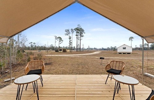 Wewahitchka Cabin | Outdoor Adventure Basecamp: World-Class Fishing, Hiking Trail & Pet-Friendly Fun in Wewahitchka, Florida