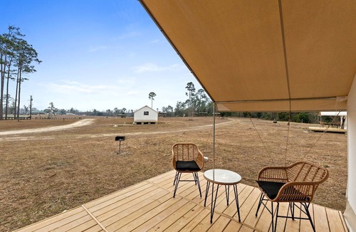 Wewahitchka Cabin | Outdoor Adventure Basecamp: World-Class Fishing, Hiking Trail & Pet-Friendly Fun in Wewahitchka, Florida