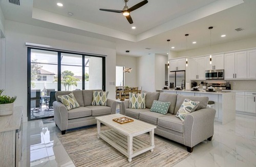 Diplomat House | Outdoor Kitchen Gameroom Pool King Suite