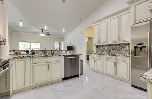 Hunt Club House | Outdoor Kitchen & Patio: Loxahatchee Oasis!