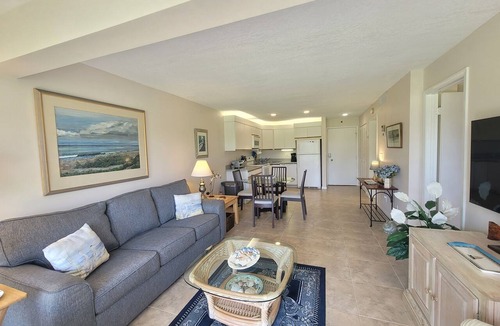 Fort Pierce Condo | OV 312 Pond/Golf Course View Condo-Paradise Vacation Rental in Ocean Village