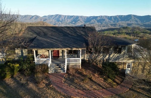 Andrews House | Overlook Retreat