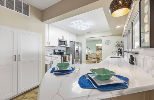 Pelican House | Overlook the Caloosahatchee - Best fishing location - Stars Vacation Rentals