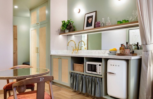 Hyde Park Resort | Palihouse Hyde Park Village