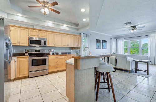 Palm Harbor House | Palm Harbor Retreat with Pool, Firepit, Pool Table & Pet-Friendly