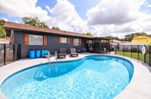 Walsingham House | Palm House~Heated Pool~8 min to Beach