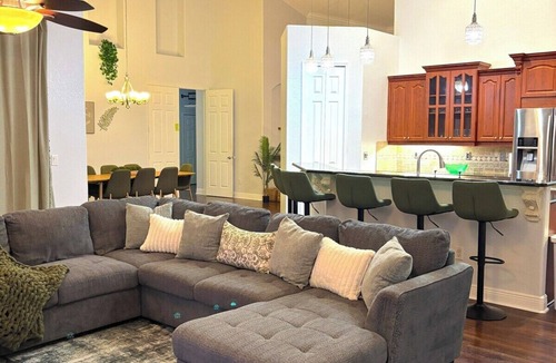 Port Saint Lucie House | Palm Paradise - 5 BR Family Pool Retreat