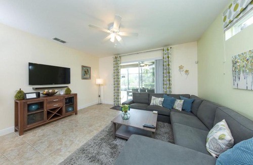 Loughman House | Palm Retreat villa