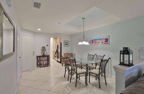 Whitney Beach Condo | Palma Sola Trace Condo - Beaches, Pool, Dining!