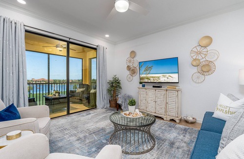 Naples Condo | Paradise Awaits: Book Your Resort Style Vacation Rental Now!