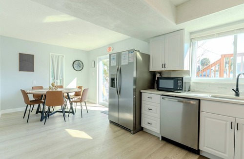 Indian Rocks Beach Cottage | Paradise by the Gulf ~ Unit A ~ 460 steps to the beach - private swim spa home.