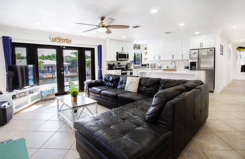 Marathon House | PARADISE HOME ON THE ATLANTIC WITH HEATED POOL