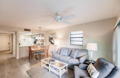 Park Shore House | Park Shore Resort-2nd Floor BLDG H 245 Water views