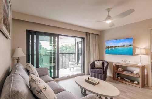 Park Shore House | Park Shore Resort Deluxe Condo Top FloorBLDG F 339