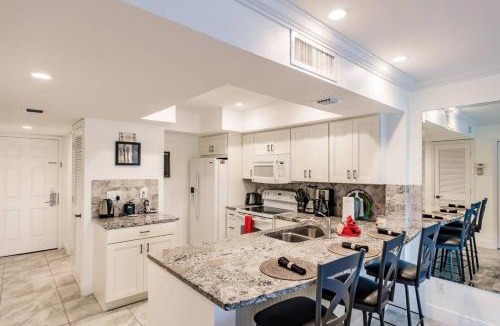 Park Shore House | Park Shore Resort,Great views-Top Floor BLDGJ 454