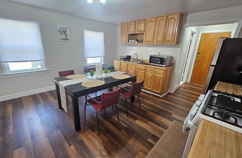 Harrison Apartment | Parking + Apartment 5–10 Min Walk to PATH for NYC