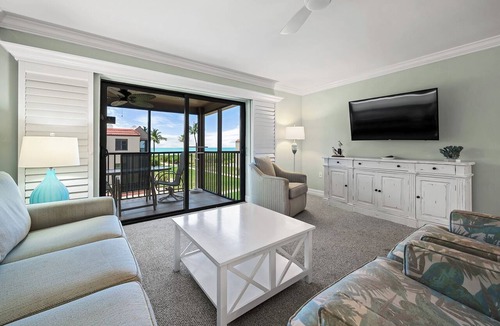 Sanibel Condo | Partial Beach View 2 bed, 2 bath at Sanibel Moorings #1022