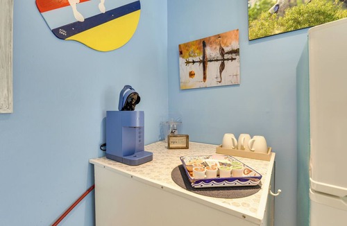Bel Air Apartment | PCB Studio w/Private Patio: Steps to Beach!