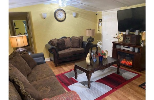Arcadia House | Peaceful and Relaxing house 4/3. Pets are welcome with no charge.