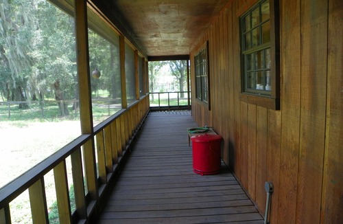 Lakeland House | Peaceful Country Style Home with access to lakes ready to fish large mouth bass.
