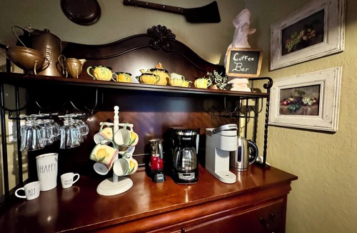 Port Malabar House | Peaceful in PalmbaynIndulge in tranquility at our cozy spacious retreat,