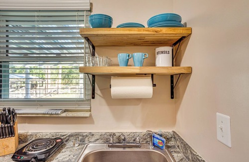 Hunt Club Apartment | Peaceful Loxahatchee Apartment w/Covered Porch