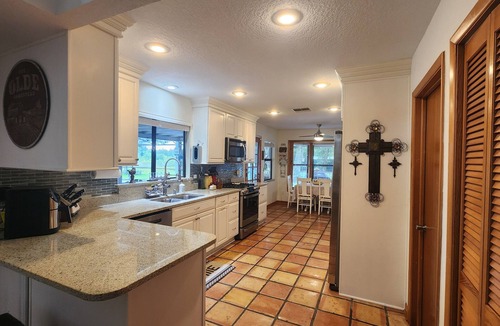 Lutz House | Peaceful Paradise/Busch Gardens