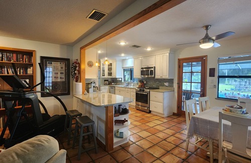 Lutz House | Peaceful Paradise/Busch Gardens