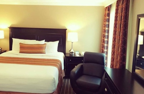 West Orange Hotel | Peaceful Stay at Wilshire Grand Hotel. Enjoy it!