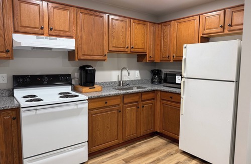 Lawnton Apartment | Peaceful Stay Updated 3BR Condo