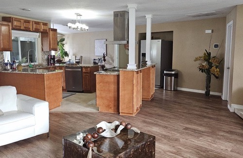 Sebring House | “Peaceful villa with pool, near lakes, shops & highways – perfect getaway”