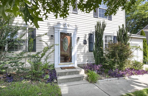 Lexington House | Peaceful West Columbia Get-Away