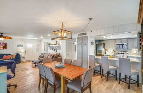 Indian Shores Condo | Pelican Pointe 2C Spacious, Beachside unit, Beautiful Updates