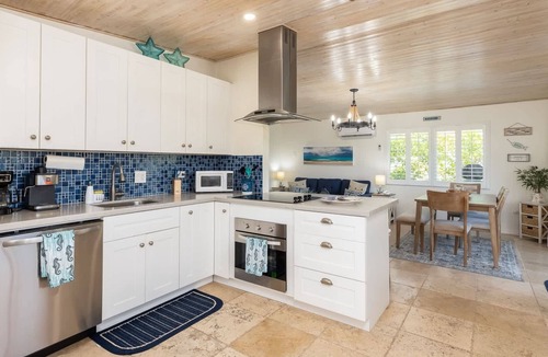 Anglers Park House | Pennekamp Hideaway | Water View, Kayaks & Pool Table