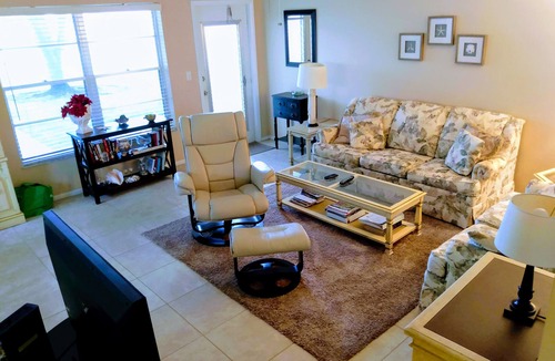 Florida Ridge Condo | Perfect Florida Getawa:y