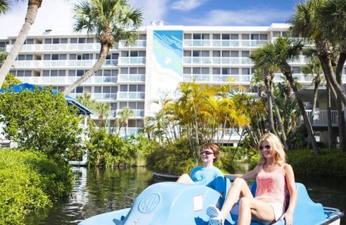 St. Pete Beach Resort | Perfect for Family!4 Spacious Units, Pool, Beach, Fitness Center, Parking