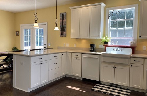 Fairview House | Perfect Getaway to see Biltmore, Lake Lure, Black Mountain, Blue Ridge Parkway